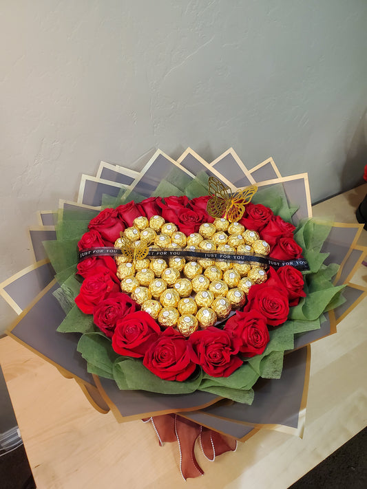 XOXOXO Red Rose and Ferrero Rocher Bouquet/ Fresh Cut Flowers