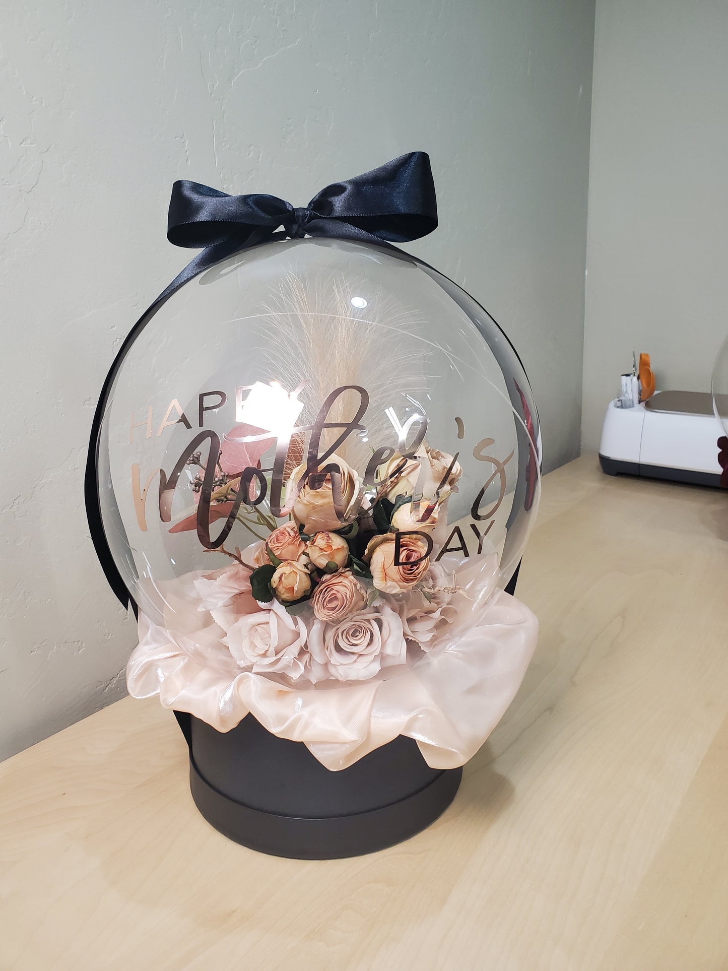 Love at First Sight / Flower Bouquet