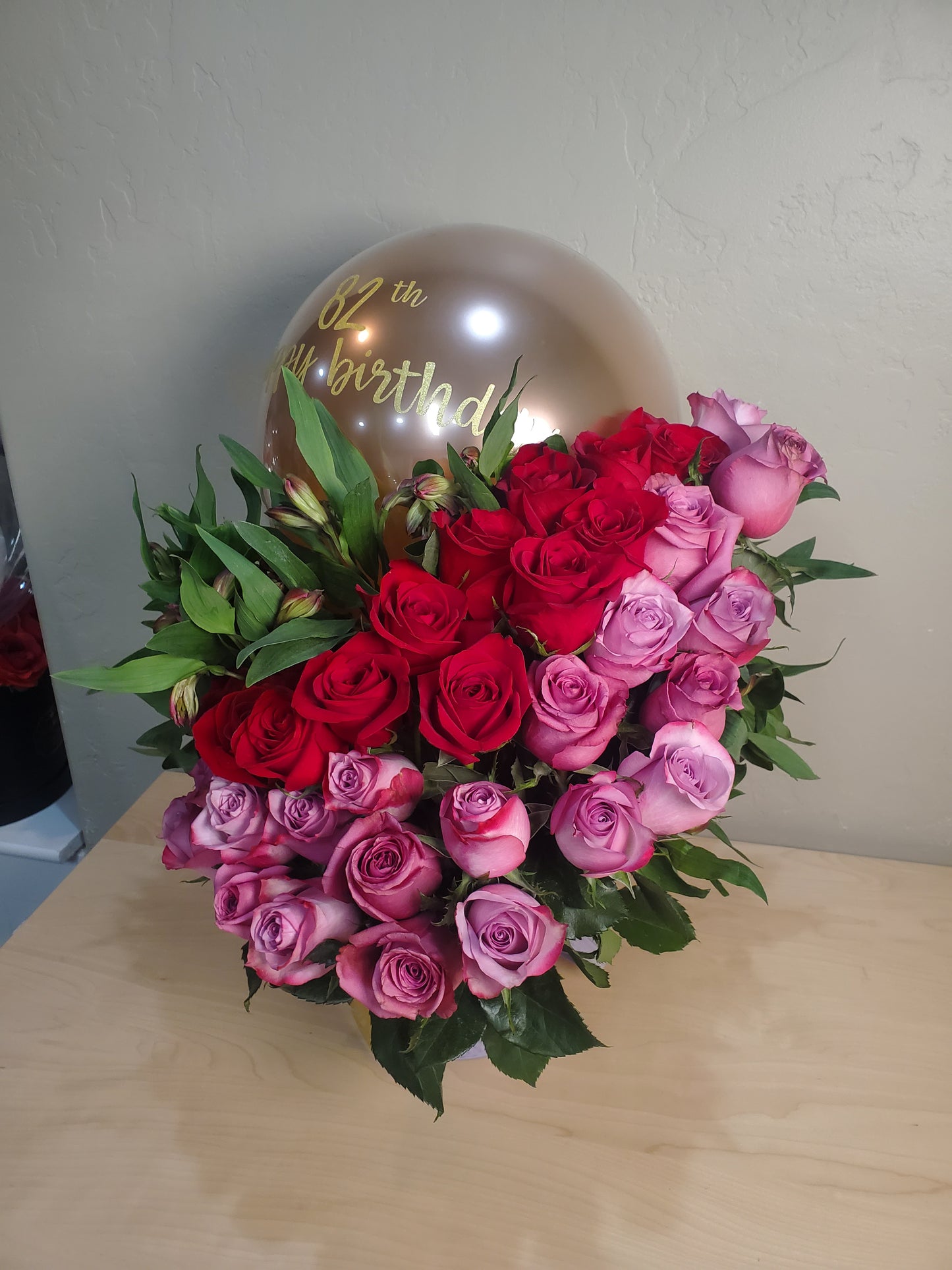 Balloon and Stems In Style / 3 Dozens Fresh Cut Flowers with Balloon