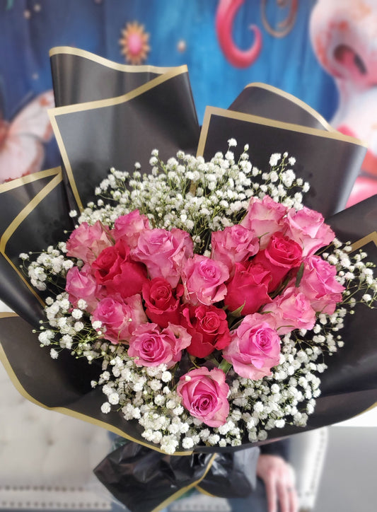 Heart Bloom 19 Roses With Gypsophila