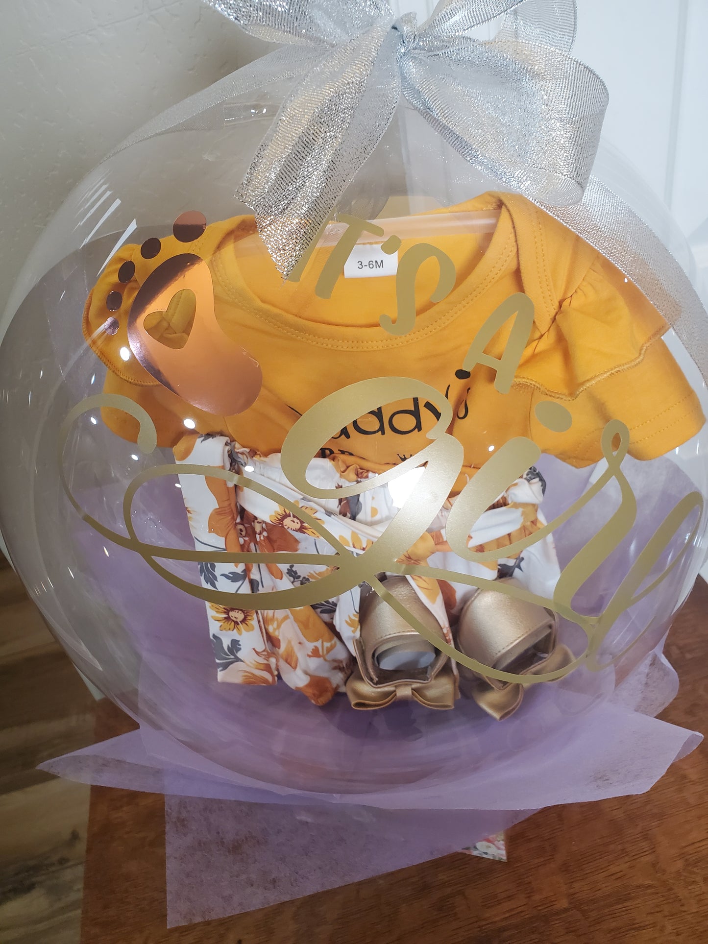 Yellow Outfit /Baby Shower Balloon