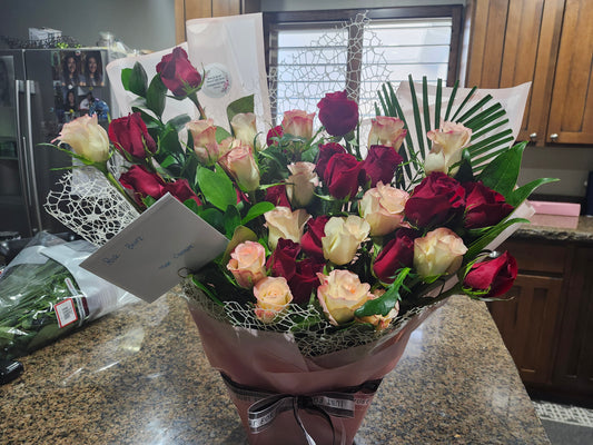 Bloom and Beyond / 3 dozens Fresh Cut Roses